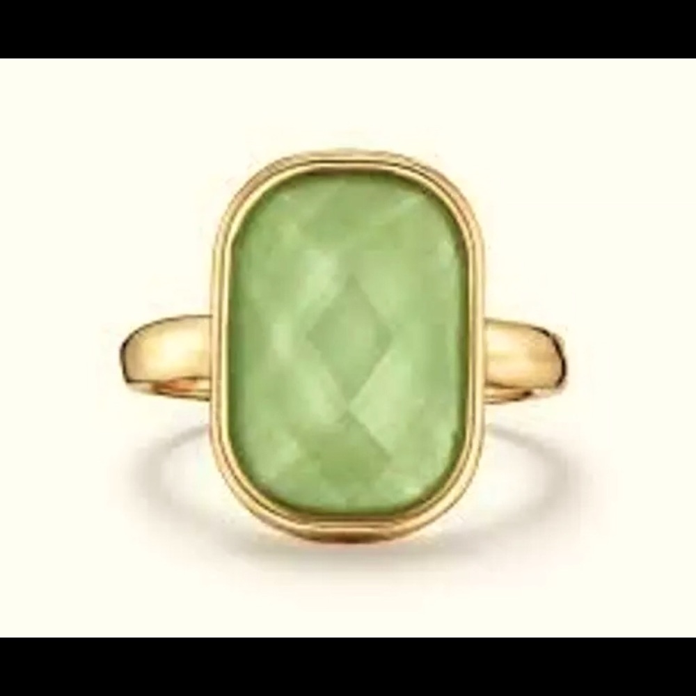 cocktail ring in light green size 6